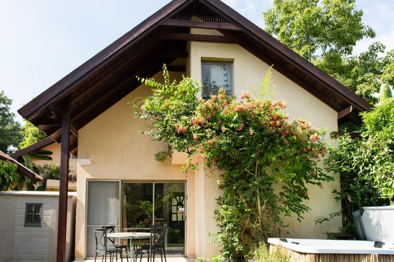 Vitrage Holiday Village And Spa Beit Hillel Exterior photo