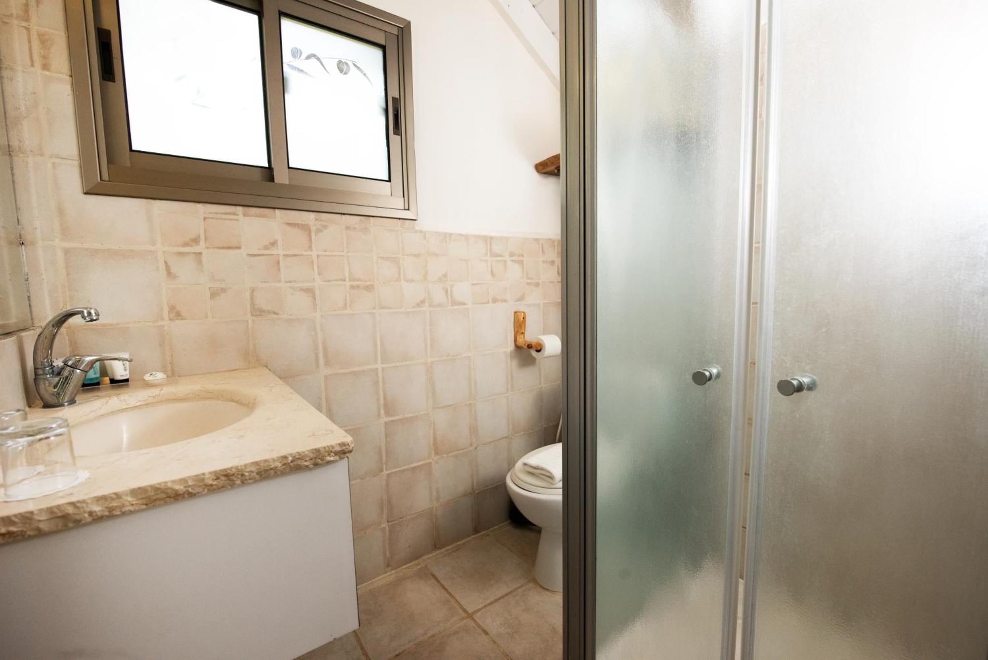 Vitrage Holiday Village And Spa Beit Hillel Room photo